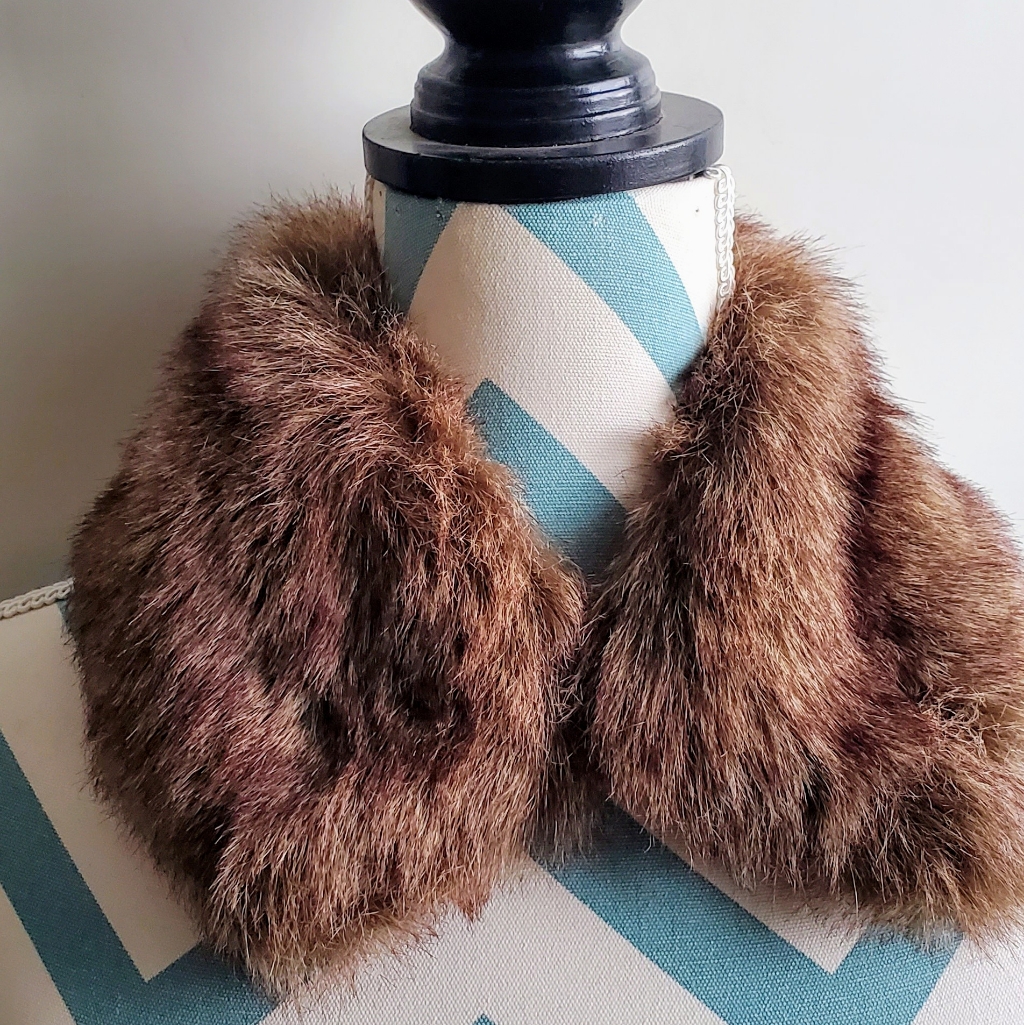 Faux Fur Button Collar